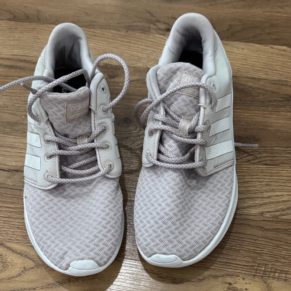 Adidas Women’s Cloudfoam Light Gray Mesh Sneakers Size 8.5